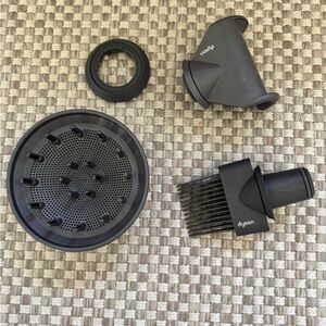Dyson Black Hair Dryer Attachment Set with Diffuser and Comb